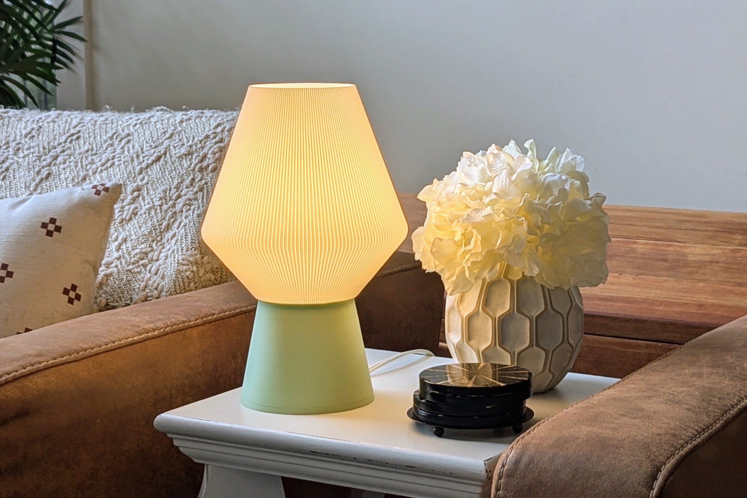 Inversis Table Lamp