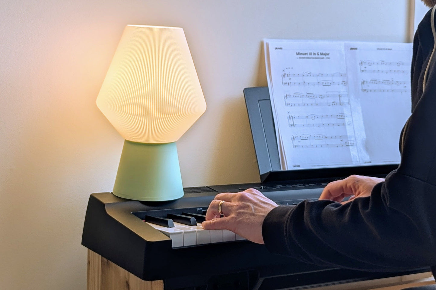 Inversis Table Lamp